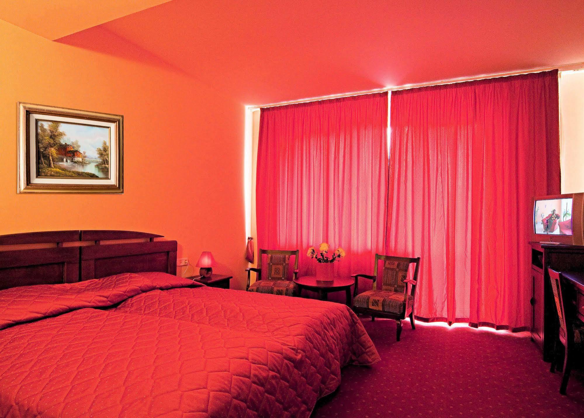 Hotel Floris 凯亚 外观 照片
