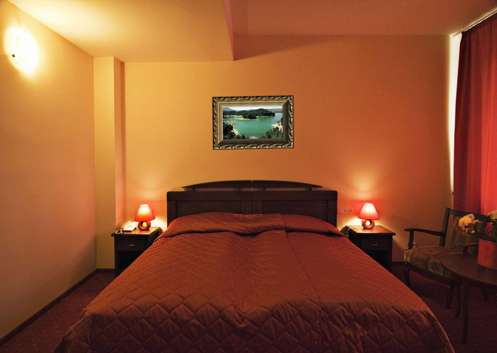 Hotel Floris 凯亚 外观 照片