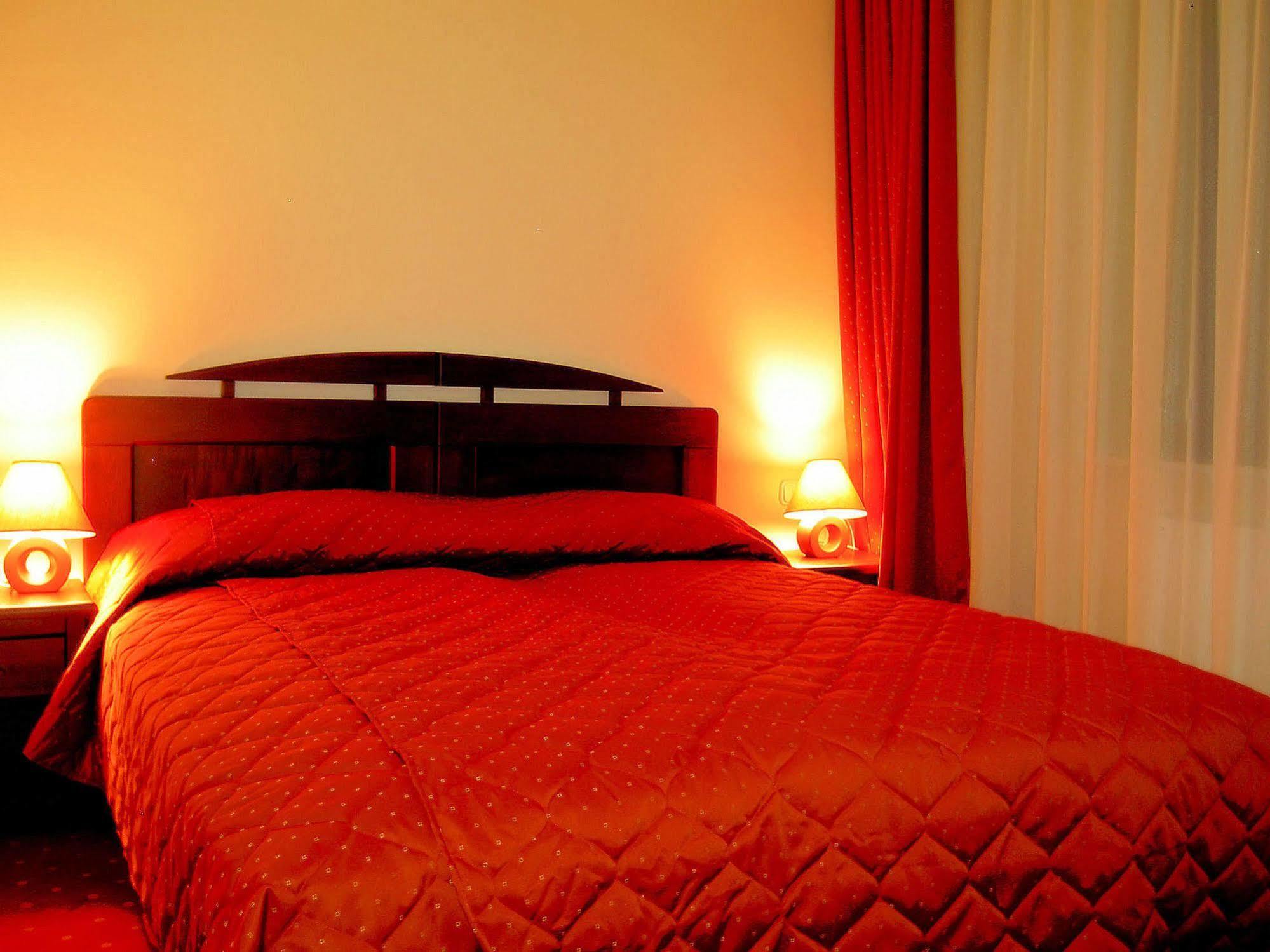 Hotel Floris 凯亚 外观 照片
